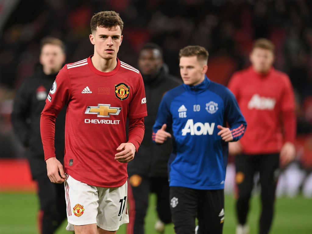 曼联决定不租借马奎尔,仅考虑永久转会 曼联决定不租借马奎尔,仅考虑永久转会